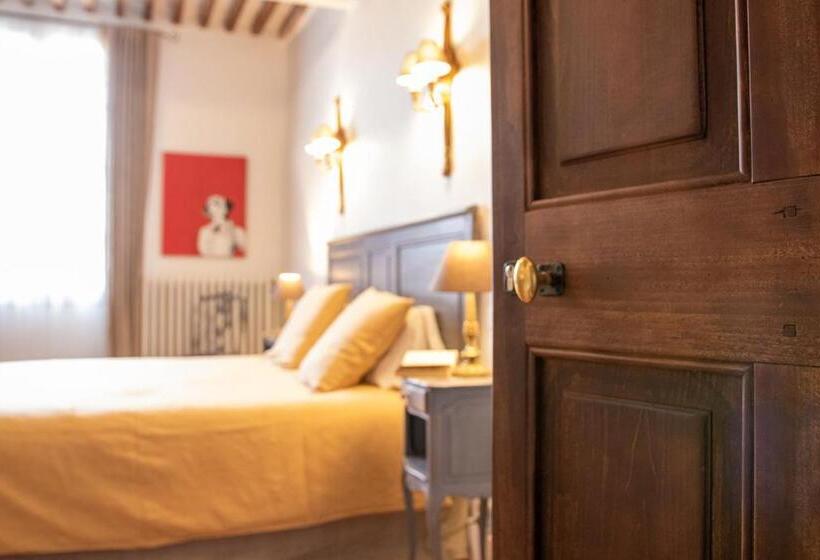 غرفة قياسية, Le Jardin De Mazan