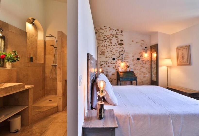 غرفة قياسية مطلة على الجبل, Le Jardin De Mazan