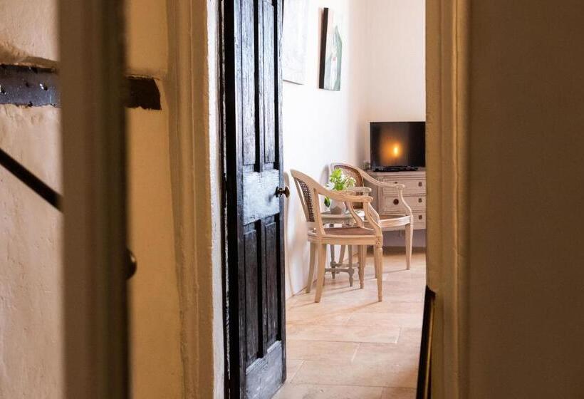 غرفة قياسية مطلة على الجبل, Le Jardin De Mazan