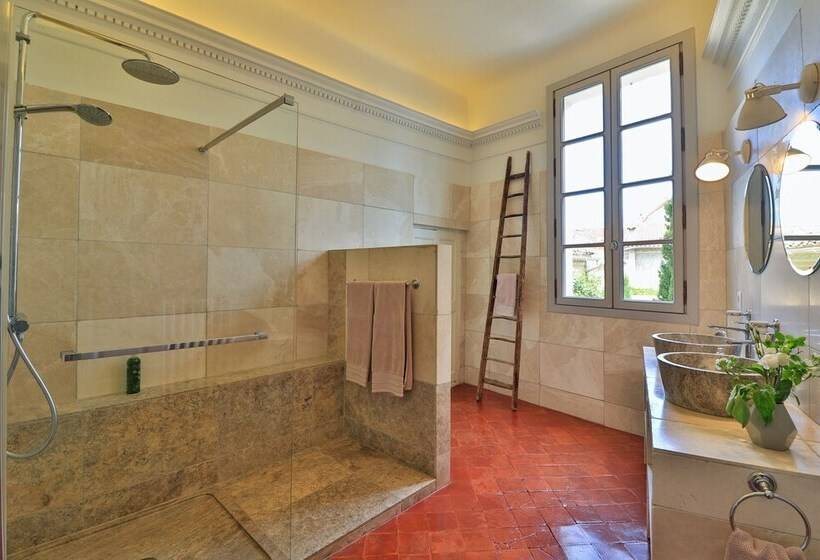 غرفة قياسية, Le Jardin De Mazan