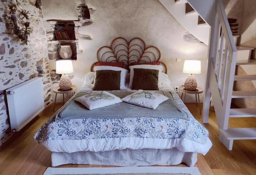 Четырехместный Номер Стандарт Вид на Сад, Manoir Le Courtillon