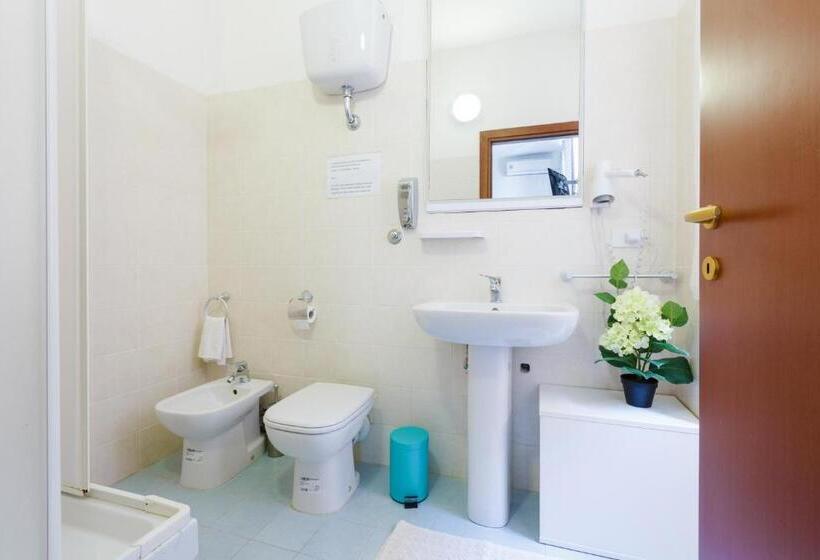 اتاق استاندارد, B&b Piazza Fratti