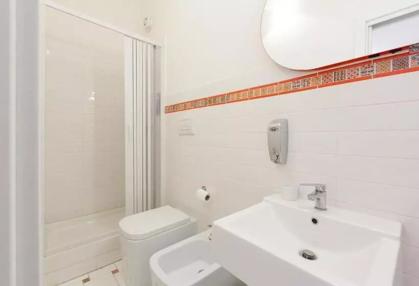 コンフォートシングルルーム, B&b Piazza Fratti