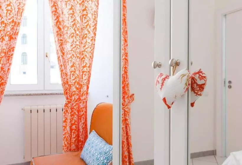 コンフォートシングルルーム, B&b Piazza Fratti