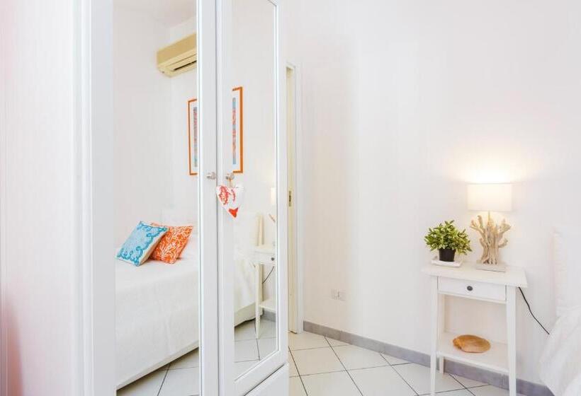 اتاق راحتی یک تخته, B&b Piazza Fratti