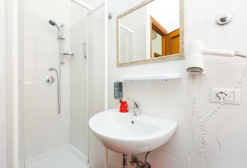 اتاق استاندارد یک نفره, B&b Piazza Fratti