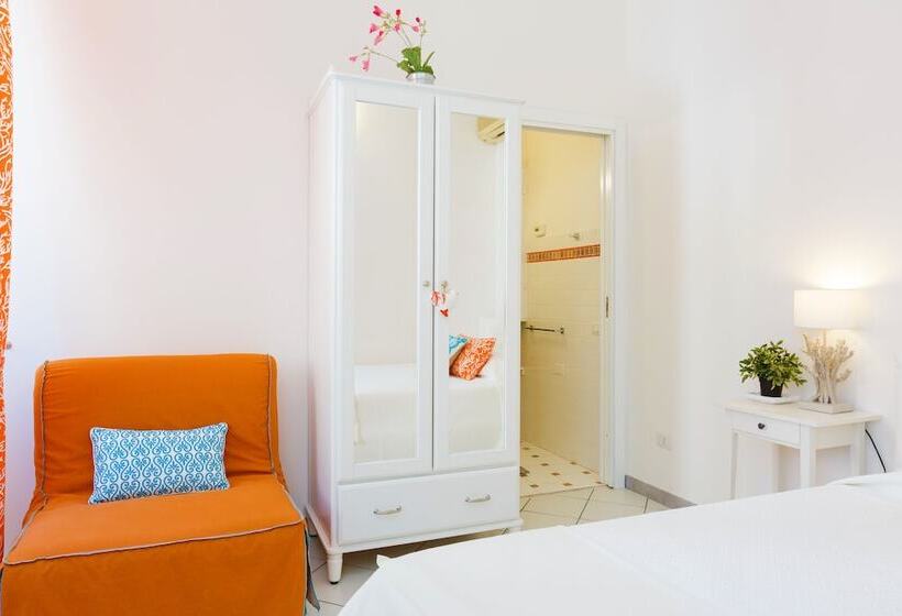 اتاق راحتی یک تخته, B&b Piazza Fratti