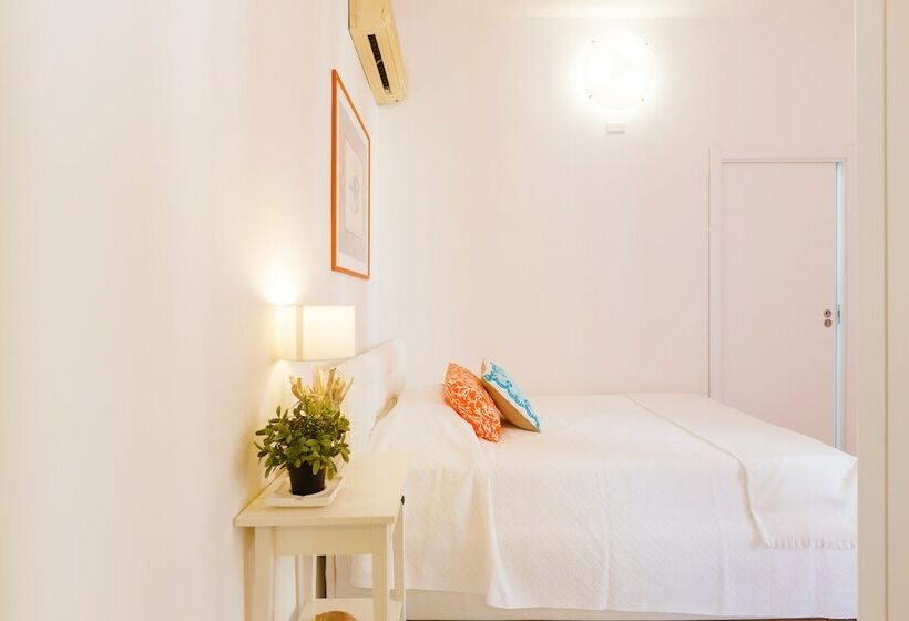 اتاق راحتی یک تخته, B&b Piazza Fratti