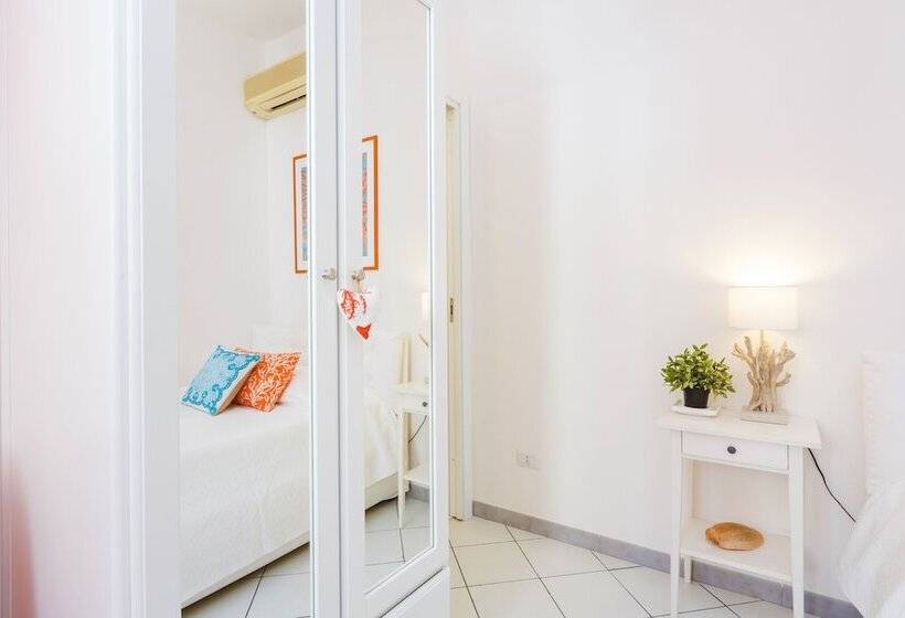 اتاق راحتی یک تخته, B&b Piazza Fratti