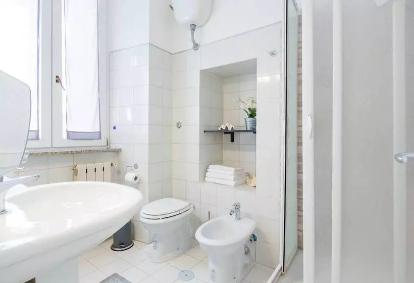 コンフォートルーム, B&b Piazza Fratti