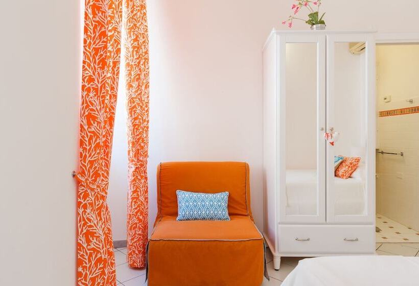 اتاق راحتی یک تخته, B&b Piazza Fratti