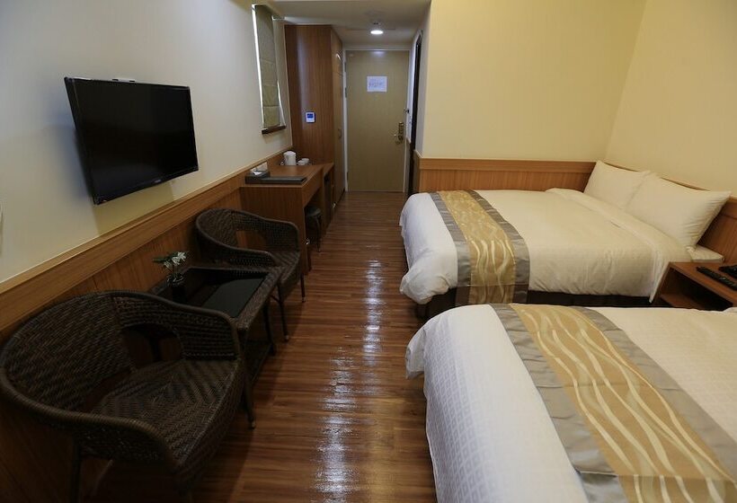 اتاق استاندارد چهار تخته, Classic Shvatan