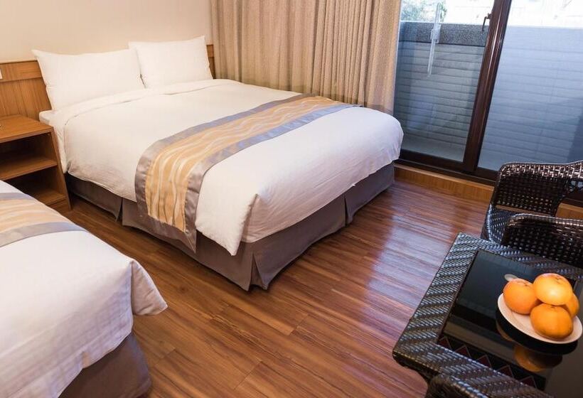 اتاق استاندارد چهار تخته, Classic Shvatan