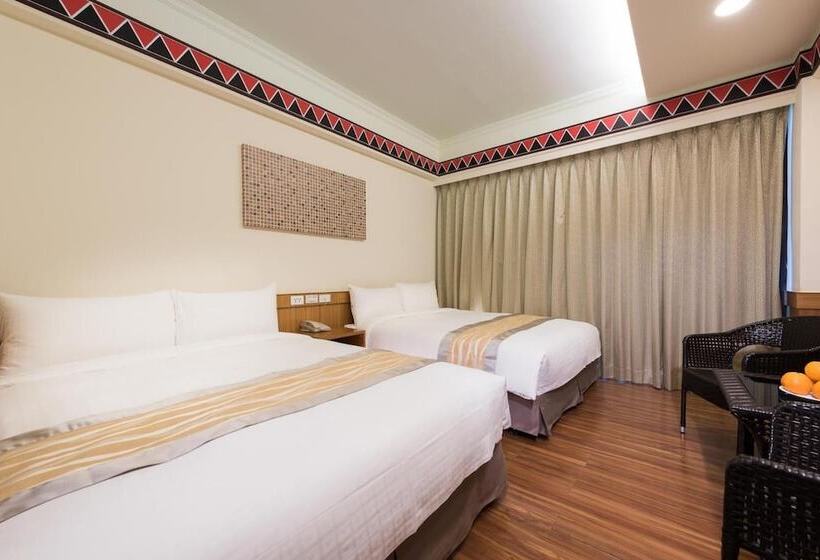 اتاق استاندارد چهار تخته, Classic Shvatan