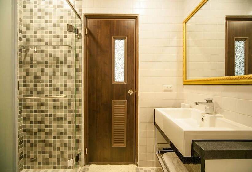 اتاق استاندارد چهار تخته, Classic Shvatan