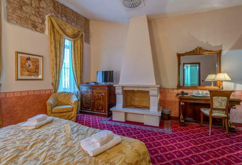 اتاق استاندارد, Alexios Luxury