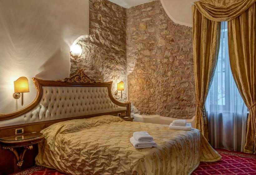 اتاق استاندارد, Alexios Luxury