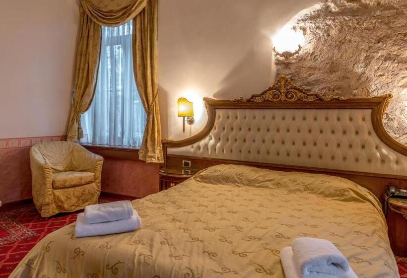 اتاق استاندارد, Alexios Luxury