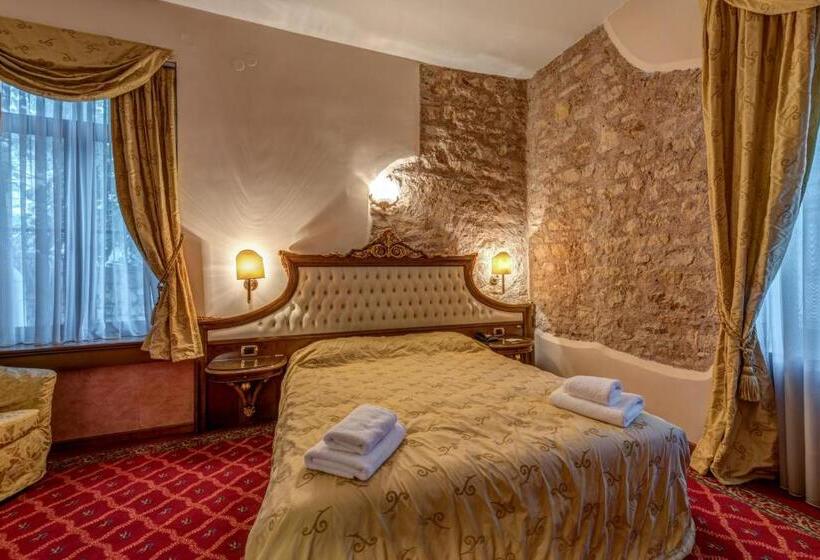 اتاق استاندارد, Alexios Luxury