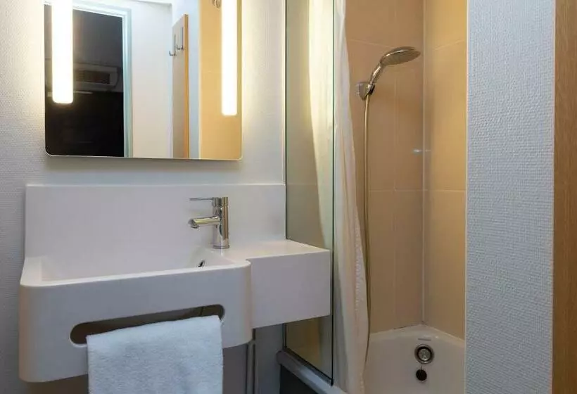 اتاق استاندارد چهار تخته, B&b Hotel Bayonne