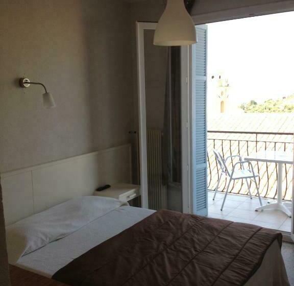 غرفة قياسية مطلّة علي البحر مزوَّدة بشُرفة, Cyrnos