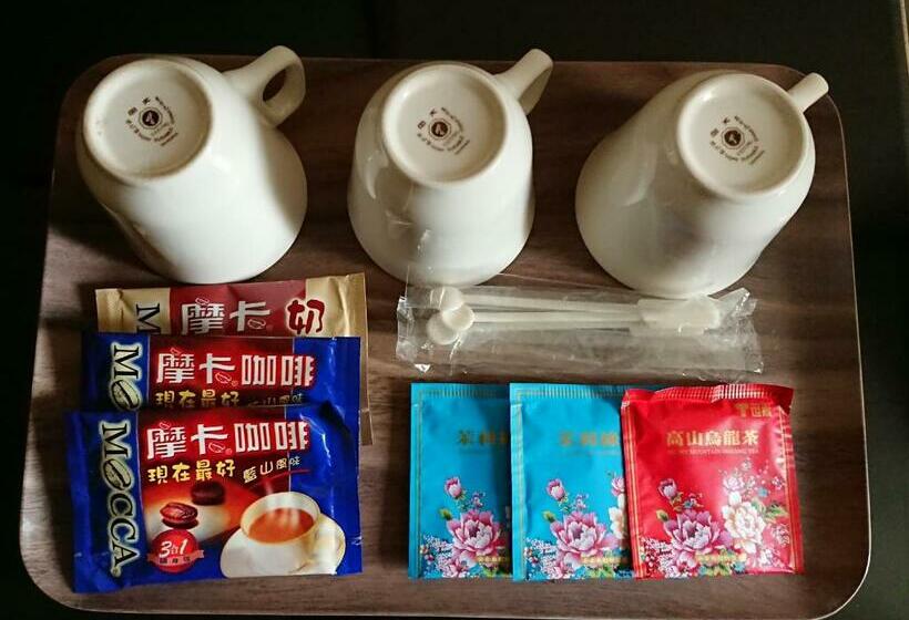 Deluxe Kolmen Hengen Huone, 高第商旅 Gaudi