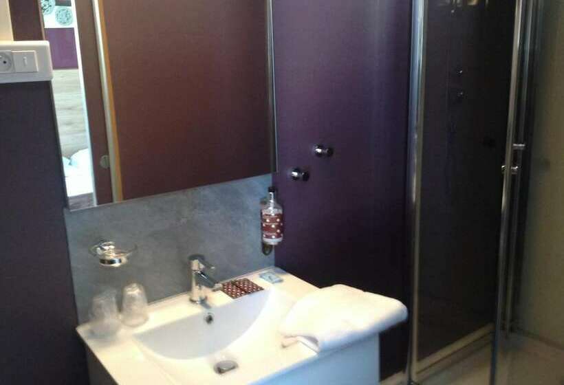 חדר סטנדרט יחיד, Hôtel L Univers