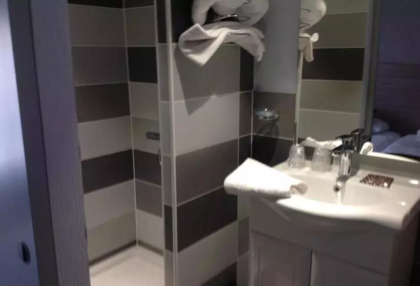 Classic-perhehuone, Hôtel L Univers