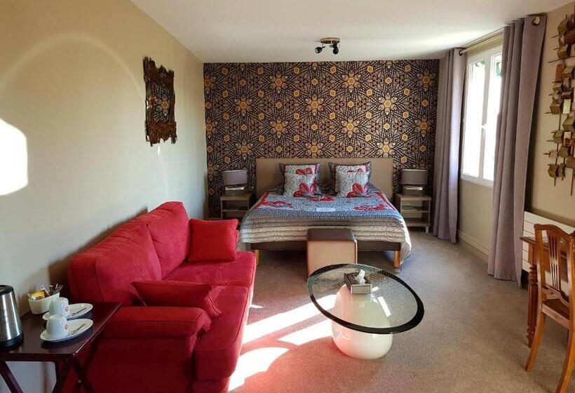 Люкс Классика, Hôtel L Univers