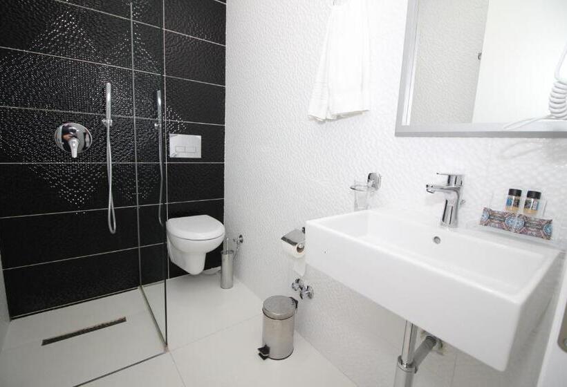 Apartament 1 Dormitori amb Balcó, Julia