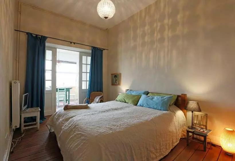 اتاق استاندارد با بالکن, Liegen;schaft Guesthouse