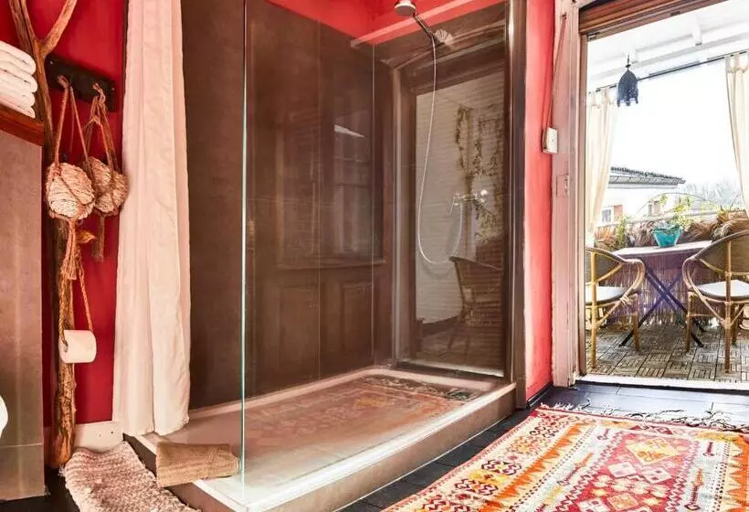 اتاق استاندارد با تخت بزرگ, Liegen;schaft Guesthouse