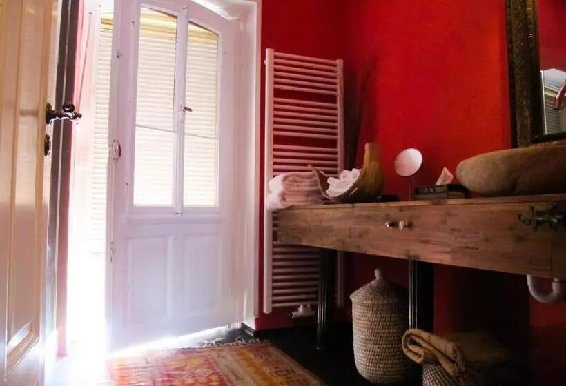 اتاق استاندارد با تخت بزرگ, Liegen;schaft Guesthouse
