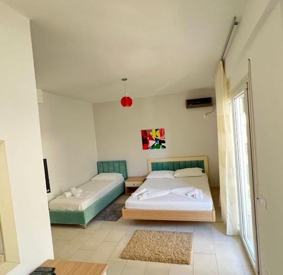 חדר דלוקס עם מרפסת נוף לים, The Blue Horizon