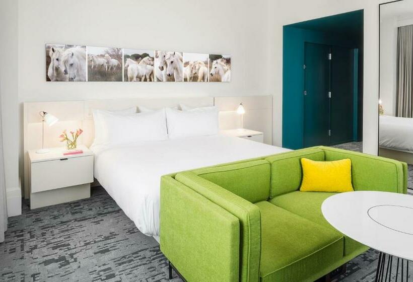 اتاق استاندارد با تخت بزرگ, 21c Museum Hotel Lexington