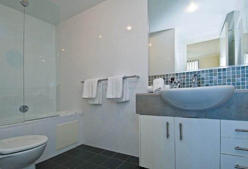 침실 2개 아파트, Aqualine Apartments