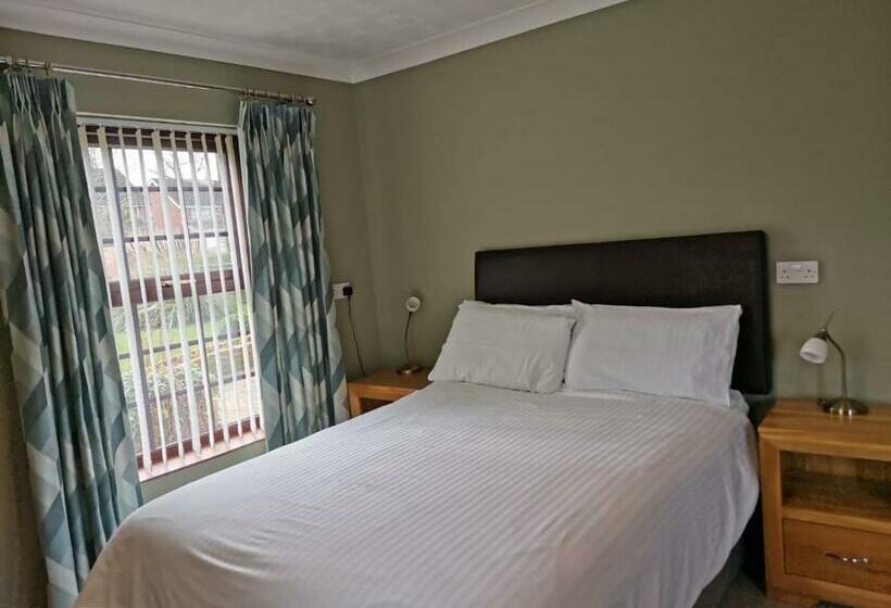 غرفة عائلية, Church Farm Guest House