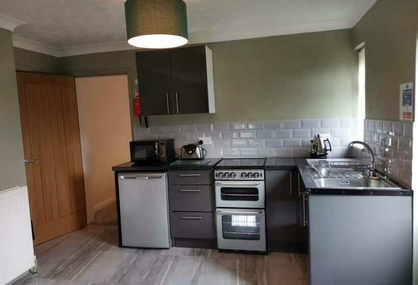 غرفة عائلية, Church Farm Guest House