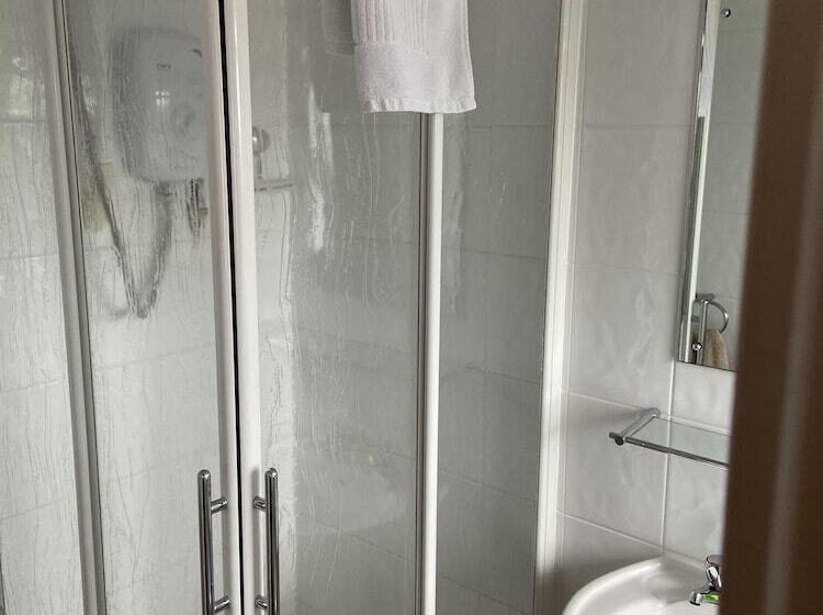 غرفة قياسية فردية, Church Farm Guest House