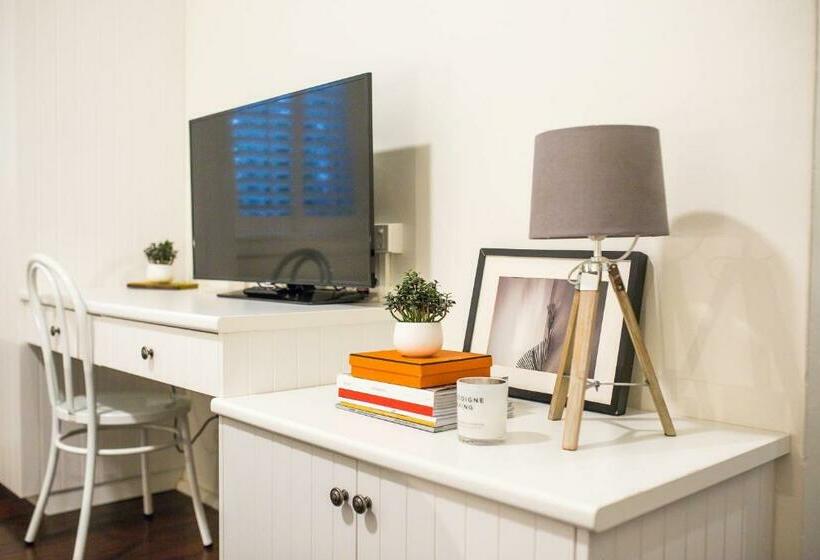 Трехместный Номер Премиум, Edward Lodge New Fam