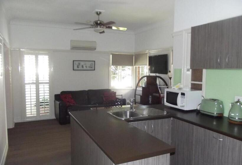 Апартаменты 1 Спальня, Edward Lodge New Fam