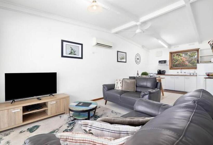 Апартаменты 2 Спальни, Halls Haven Holiday Units