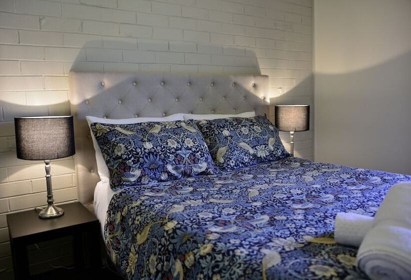 Апартаменты 2 Спальни, Halls Haven Holiday Units