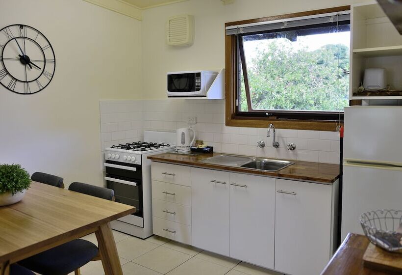 Апартаменты 2 Спальни, Halls Haven Holiday Units