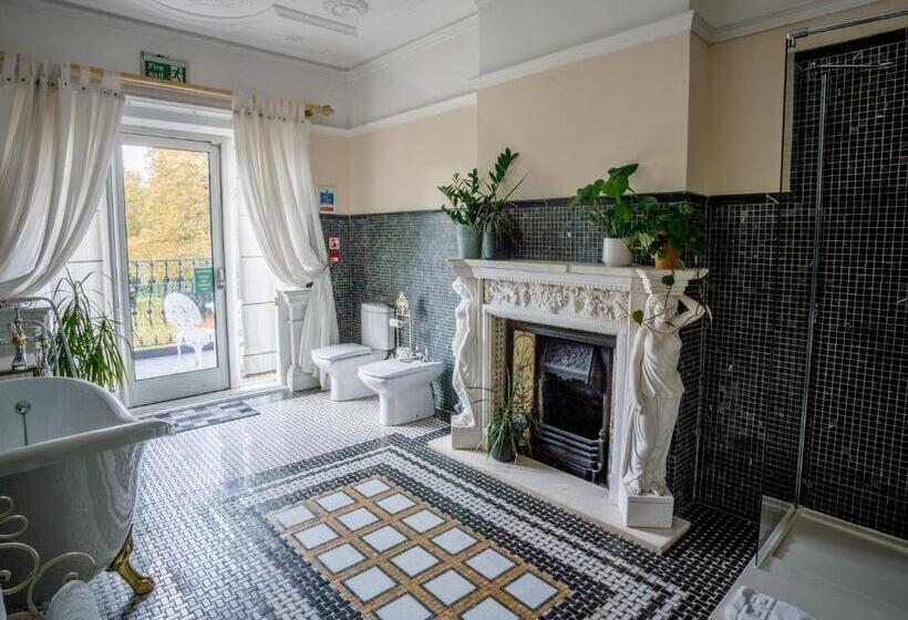 디럭스 스위트 킹 침대, Berwick Lodge