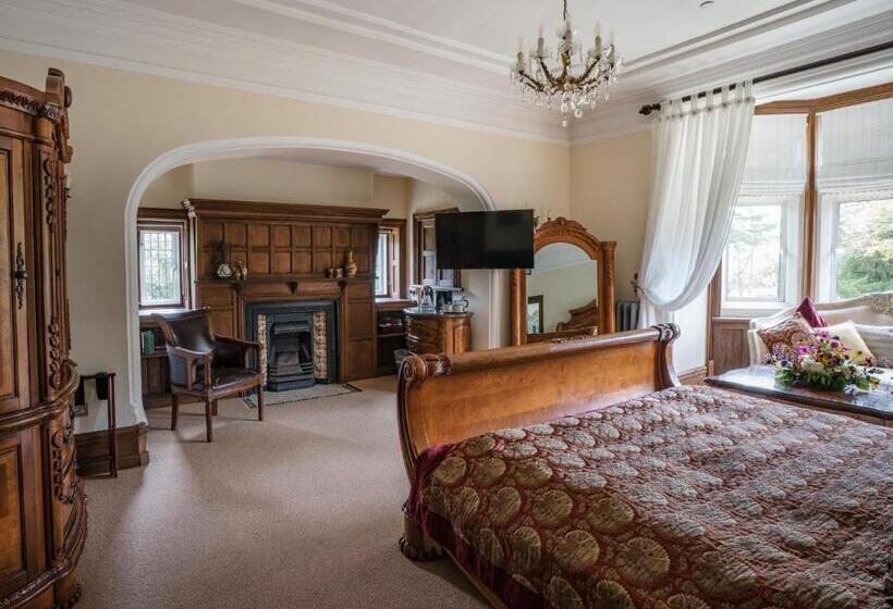 디럭스 스위트 킹 침대, Berwick Lodge