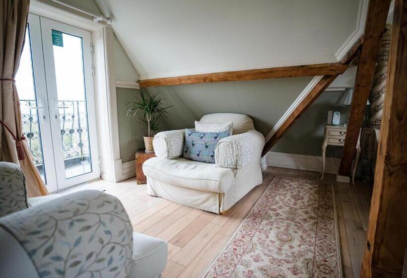 Superior suite with balcony, Berwick Lodge