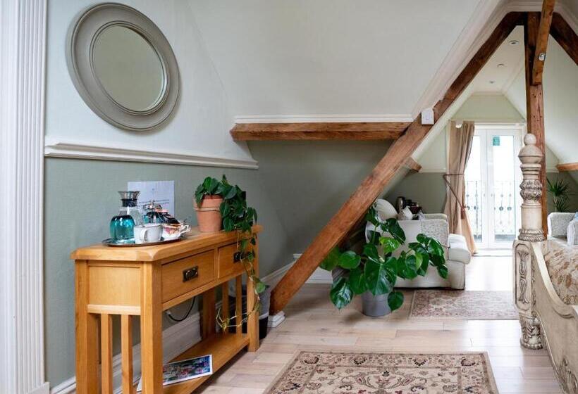 Superior suite with balcony, Berwick Lodge