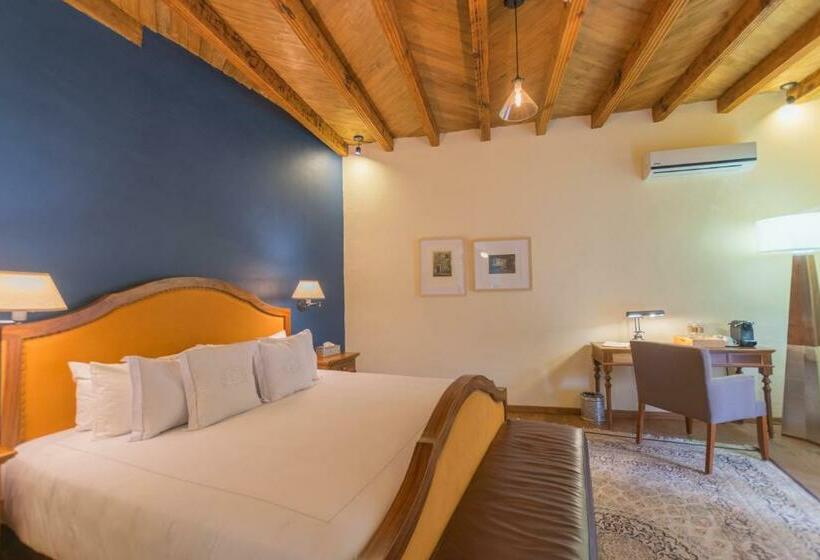 سوییت جونیور, Casa Del Rector Hotel Boutique