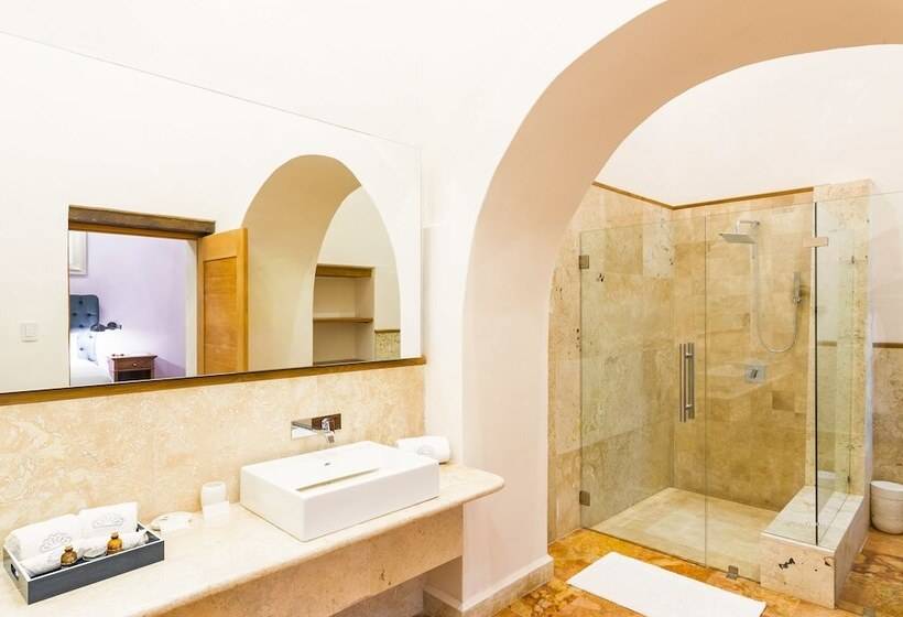 سوییت جونیور, Casa Del Rector Hotel Boutique